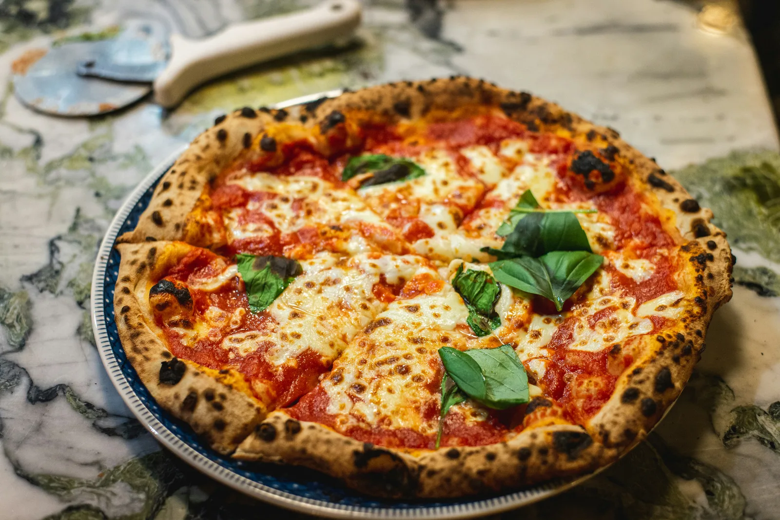 Smoke & Sizzle Pizza serves handcrafted, wood-fired pizzas made with fresh ingredients and premium toppings. Every slice is baked to perfection, delivering a smoky flavor and unforgettable taste.
